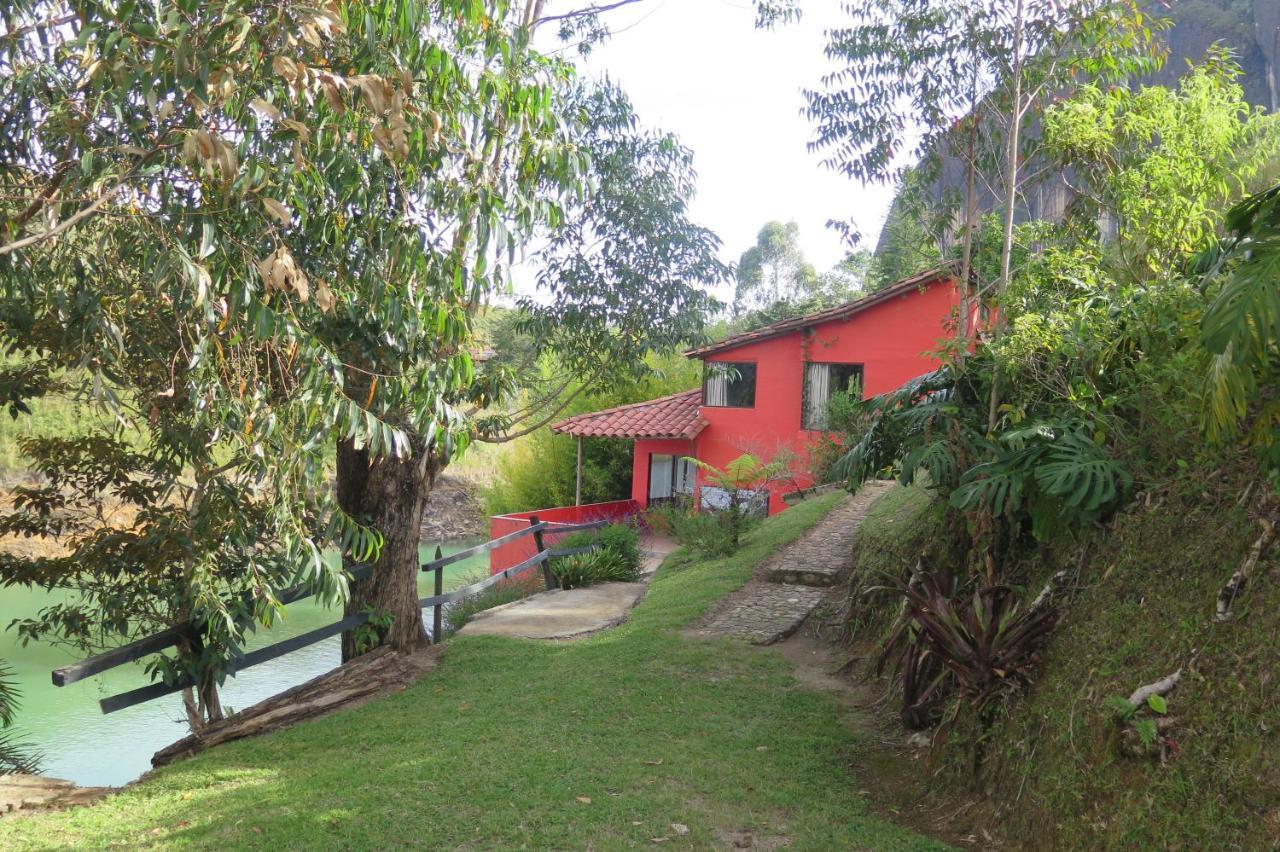 Ecolodge Bahia Del Penon Guatapé エクステリア 写真