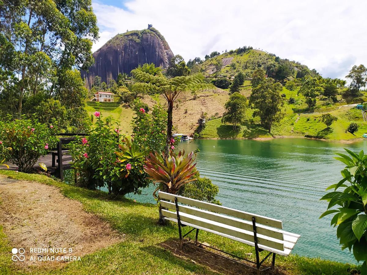 Ecolodge Bahia Del Penon Guatapé エクステリア 写真