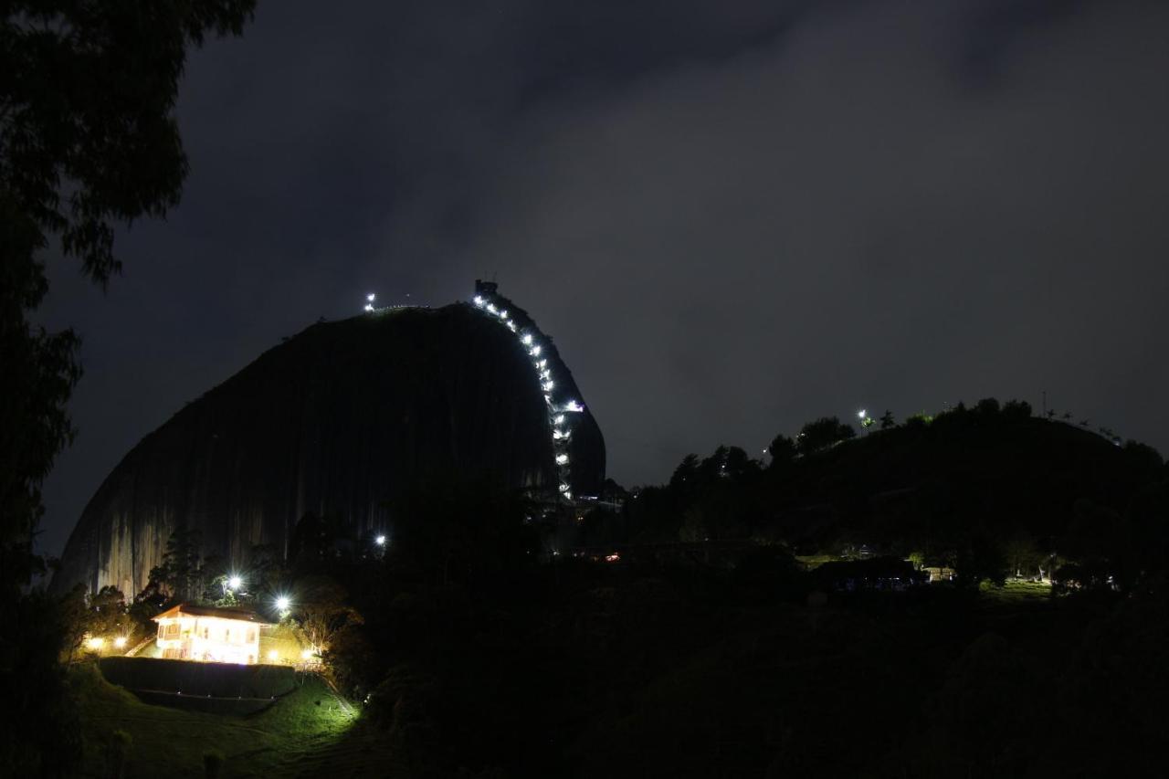 Ecolodge Bahia Del Penon Guatapé エクステリア 写真