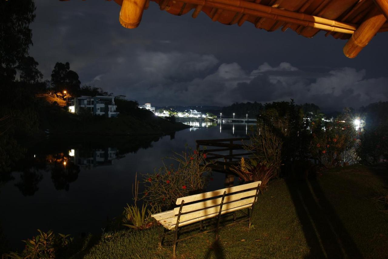 Ecolodge Bahia Del Penon Guatapé エクステリア 写真