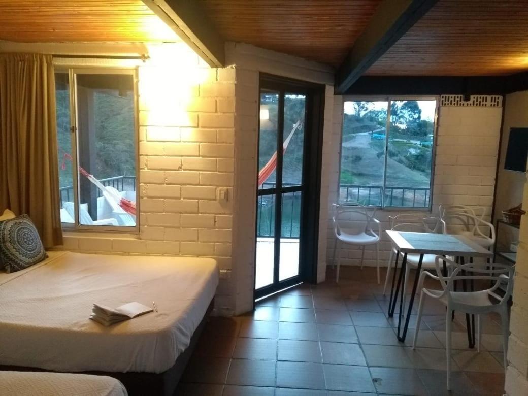 Ecolodge Bahia Del Penon Guatapé エクステリア 写真