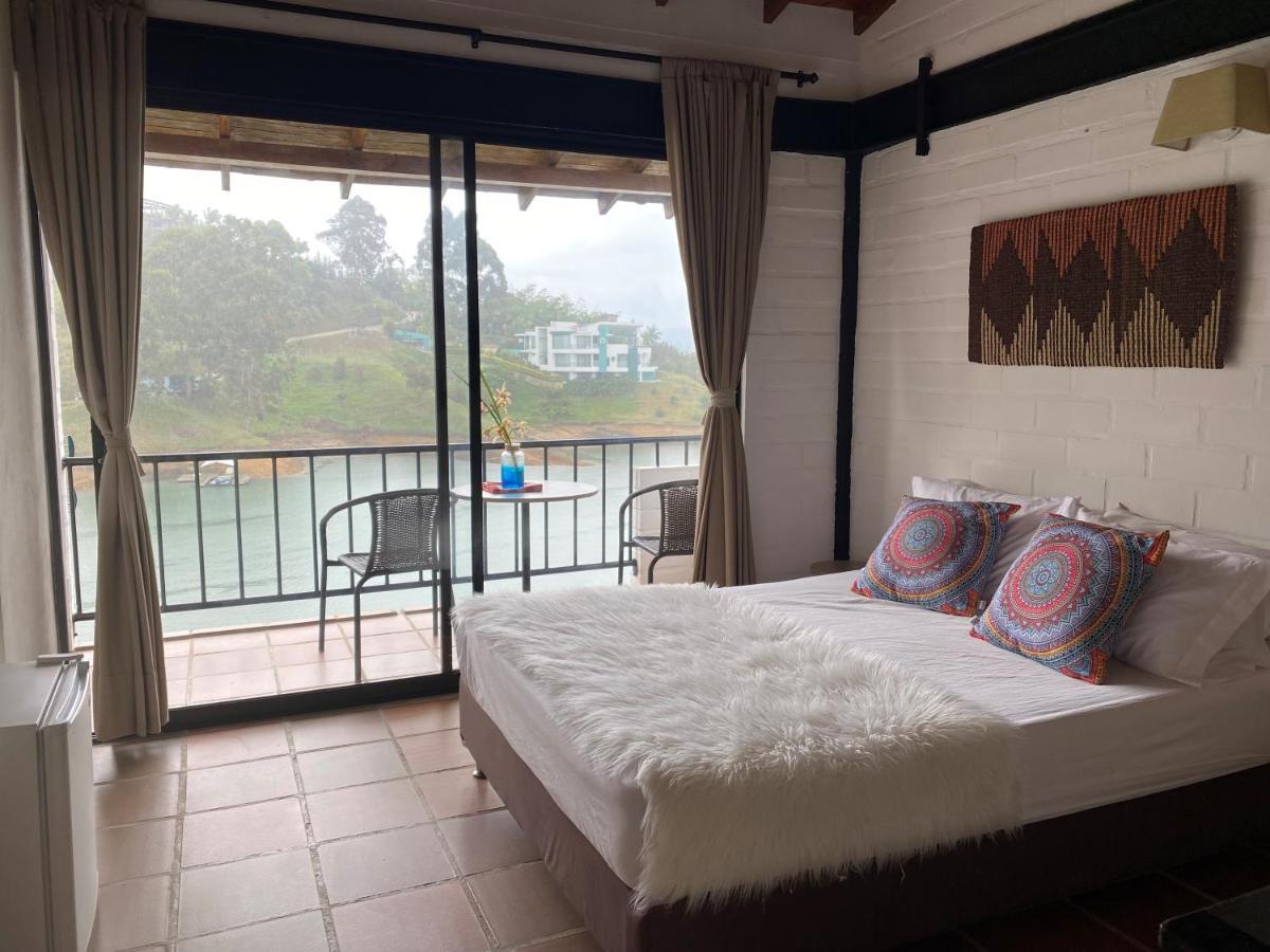 Ecolodge Bahia Del Penon Guatapé エクステリア 写真