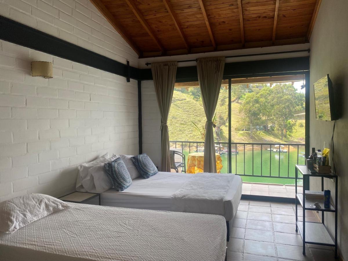 Ecolodge Bahia Del Penon Guatapé エクステリア 写真