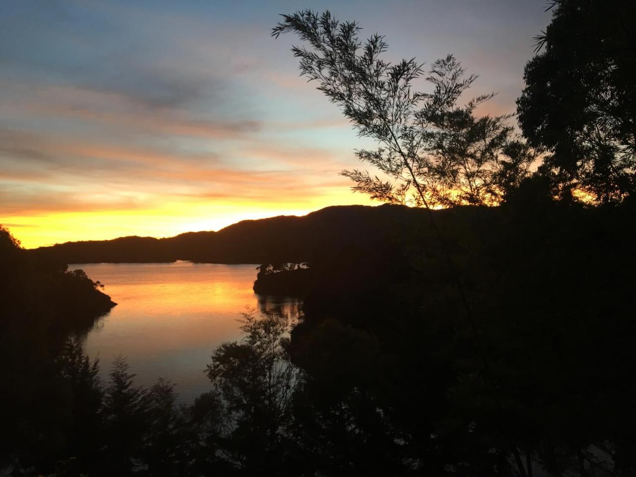 Ecolodge Bahia Del Penon Guatapé エクステリア 写真