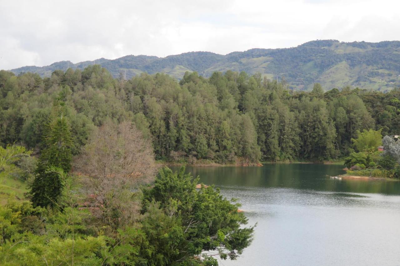 Ecolodge Bahia Del Penon Guatapé エクステリア 写真