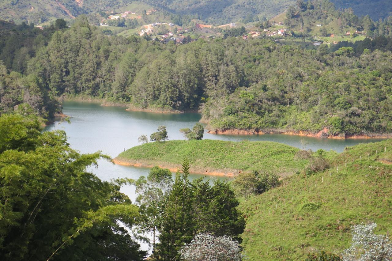 Ecolodge Bahia Del Penon Guatapé エクステリア 写真
