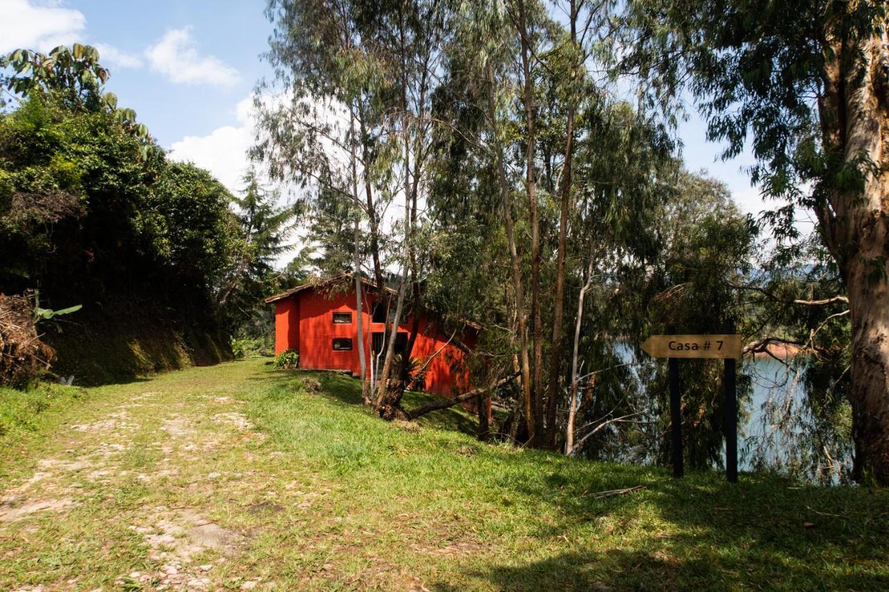 Ecolodge Bahia Del Penon Guatapé エクステリア 写真